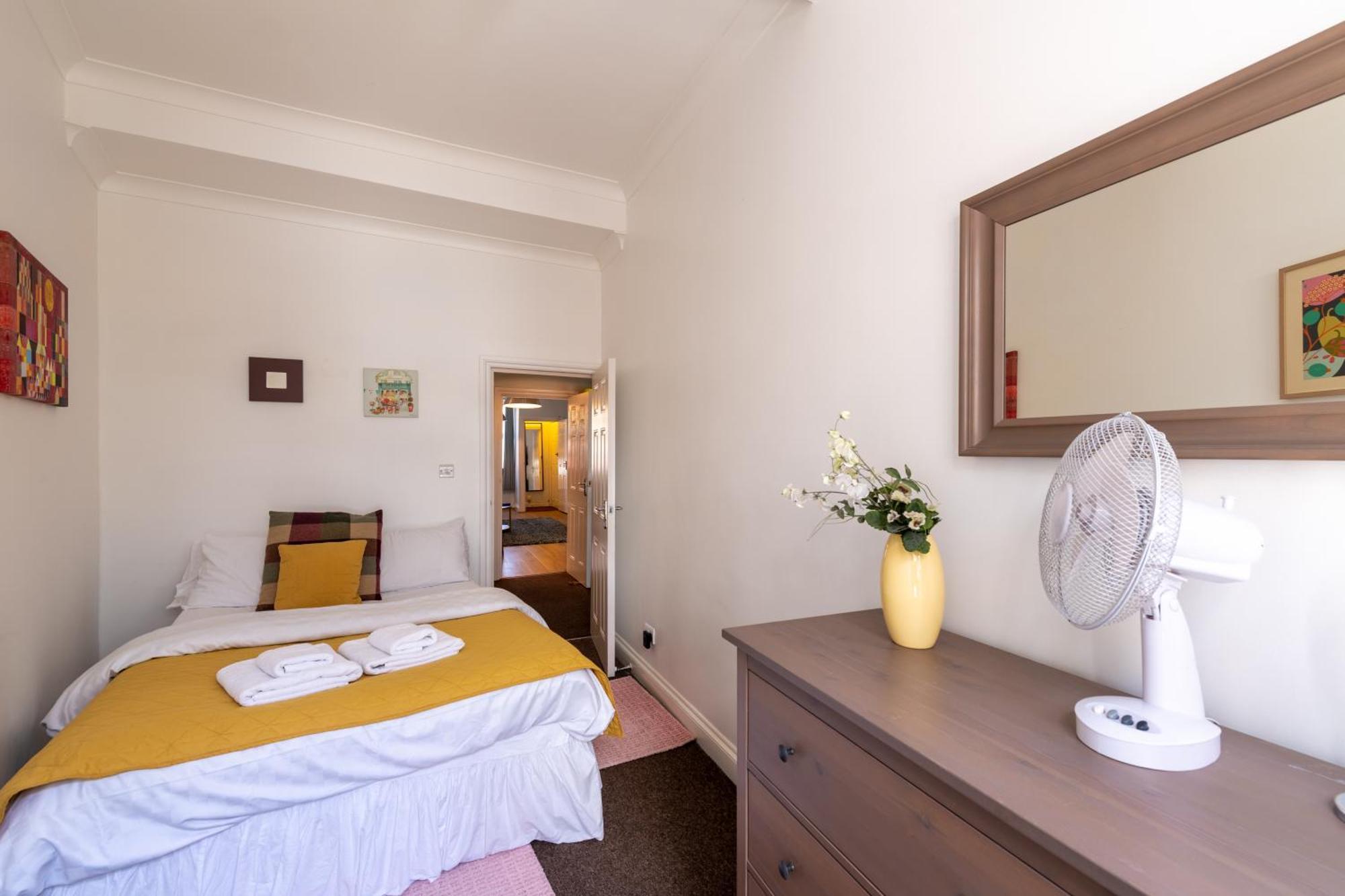 Spacious Comfy 2Br Flat Londra Esterno foto